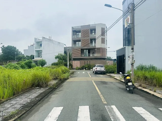 Chính chủ gửi bán lô đất mặt tiền nhựa 4m giá rẻ bất ngờ...Phường Long Trường Quận 9 TP. Hồ Chí Minh