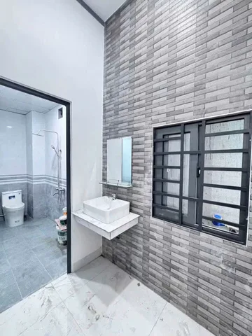 Nhà đẹp căn góc 2 mặt tiền gần Cây xăng 26 , cây  xăng 75 
xem nhà lh Việt nhé