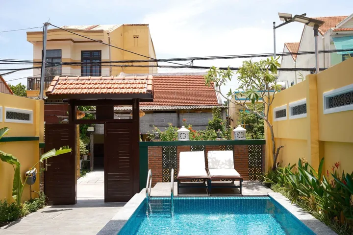 🔥 SIÊU RẺ 🔥 VILLA CẨM THANH - HỒ BƠI
- 11 PHÒNG NGỦ - FULL NỘI THẤT Chỉ 10 Tỷ 5
💰 Dòng tiền ổn định 100tr/1 tháng