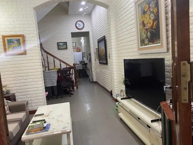 Cho thuê Nhà  Ngõ 102 Hoàng Đạo Thành -Thanh Xuân 68M² 3 Tầng 3 Ngủ - Nội Thất CB - Giá Thuê 11tr