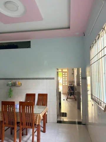 Nhà đẹp - Mặt tiền kinh - 5m x 20m - giá 3,6 tỷ - đường n4 - khu dân cư Long Hậu - Xây dựng 1 trệt 1 lầu - 3 phòng ngủ - Liên hệ 0919089456