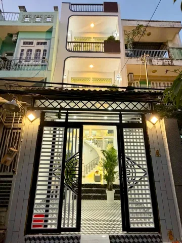 Bán Nhà riêng 67m2 🌳 Nhà Có Sân Trước, Sân Sau, 4 Ban Công – Không Gian Sống Mơ Ước Giữa Khu Tên Lửa!