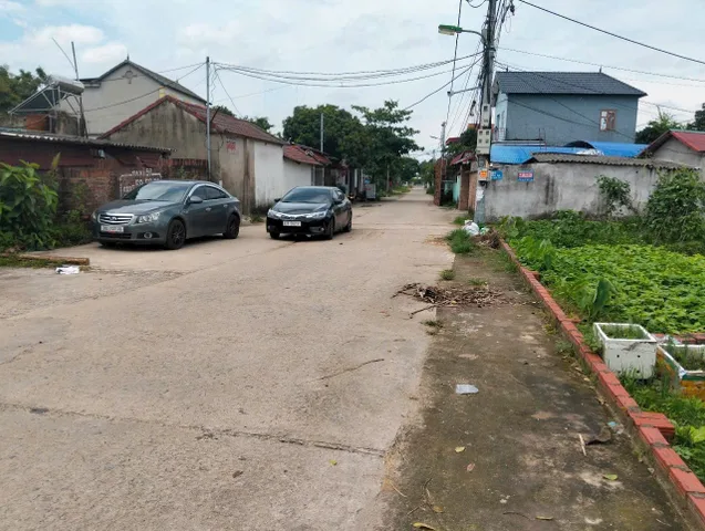 Bán Đất 100m2 có sẵn 100 m2 thổ cư giá 950 gần chợ chấu