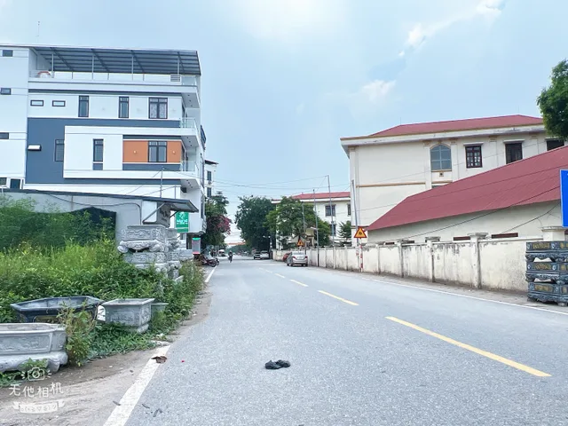 Bán Đất 100m2 Văn Giang - Hưng Yên , trục chính kinh doanh , gần trường chợ
