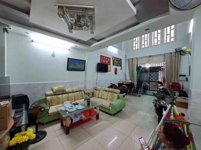 Bán Nhà riêng 93m2 có sẵn 93 m2 thổ cư giá 11.5 tỷ tại - Chọn - Phường Hòa Thạnh Quận Tân Phú TP. Hồ Chí Minh