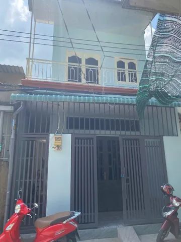 Bán nhà trệt lầu sổ hồng riêng 74.3m2 có sẵn 57 m2 thổ cư giá 3.89 tỷ gần DT743 Thông Dụng Kính Nổi