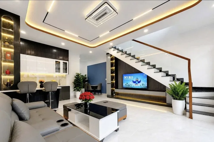 Nhà ngộp cần bán gấp DT 70m2 full thổ cư SHR  giá 2.96 tỷ tại - Phường 05 Quận 11 TP. Hồ Chí Minh