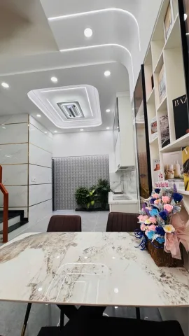CV DAM SEN - TÔ HIỆU 
NHÀ ĐẸP 2 MẶT HẺM TRƯỚC SAU 
NGANG 4,3 DÀI 11 XÂY 4 TÂNG VỚI 4PN (PNTB)