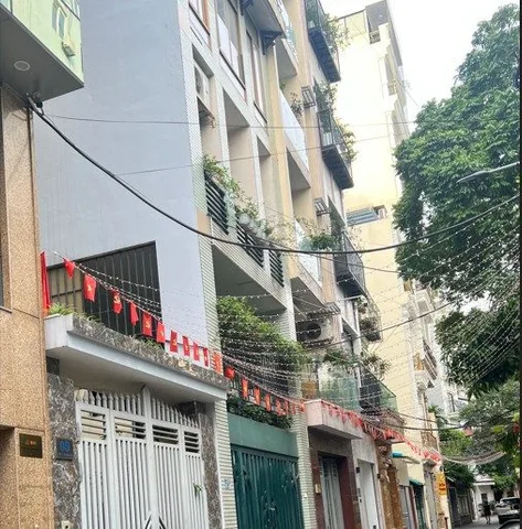 Hiếm! Phân lô Hoàng Văn Thái, 40m2-5 tầng-THANG MÁY, vỉa hè đá bóng -chỉ 15 tỷ
