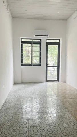 Bán đất tặng nhà 2T phố Nguyễn Công Trứ - Trung tâm phường HBT - Lô góc - Xe to lùi đỗ