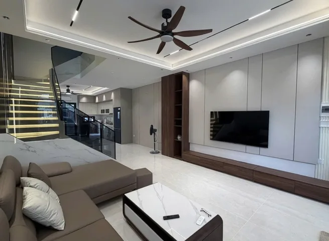 Chủ có việc cần bán gấp căn nhà DT 80m2 shr full thổ cư giá 3.07 tỷ tại - Phường 12 Quận 5 TP. Hồ Chí Minh