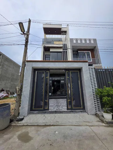 Bán nhà riêng hoàn công 109m2 có 63 m2 thổ cư giá 6 tỷ gần Metro làng ĐH, Mỹ Phước Tân Vạn