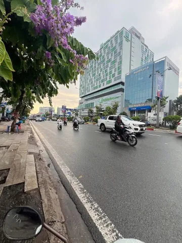 HIẾM - NGAY VÒNG XOAY LĂNG CHA CẢ - 4.5x18m 80m² 18.3tỷ CỘNG HOÀ - TÂN BÌNH