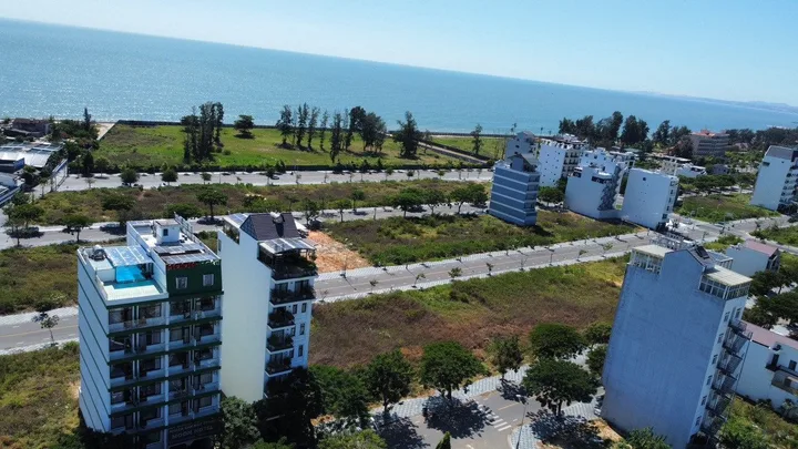 Bán 140m E3 hướng phố Ocean Dune Phan Thiết, giá tốt