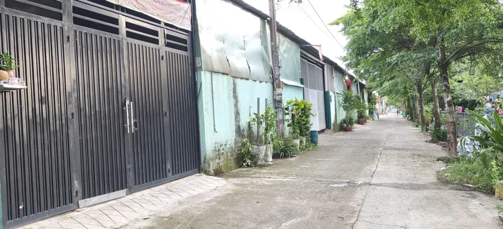 Bán Kho, nhà xưởng 1390m2 có sẵn 1000 m2 thổ cư giá 27 tỷ tại Xã Thới Tam Thôn Huyện Hóc Môn TP. Hồ Chí Minh