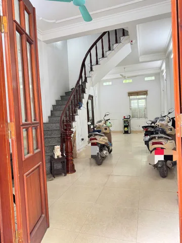 Cho thuê nhà Nguyễn Chánh, Trần Duy Hưng 45m *2 tầng Ô TÔ - KD giá 15 triệu