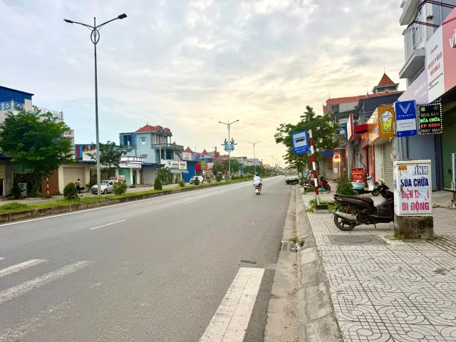 Bán Đất 128m2 có sẵn 128 m2 thổ cư giá 2.17 tỷ tại Trung Hà , đường nhựa .l/h:076.231.9990 e Thúy