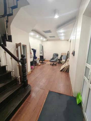 Cho thuê Nhà MẶT PHỐ, LÔ GÓC, KINH DOANH Giảng Võ, Ba Đình 65m x 5T giá 33 triệu