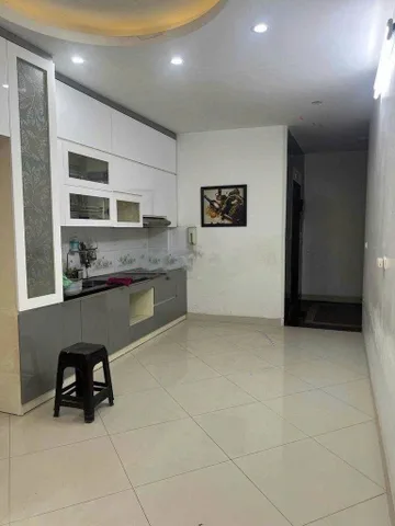 Cho thuê Nhà ngõ 175 Lạc Long Quân, Cầu Giấy 60m x 5T THANG MÁY giá 21 triệu