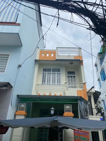 Chạy nợ cần bán gấp nhà 2 Tầng rất đẹp liền kề Quận 1, Hẻm xe hơi sạch sẽ