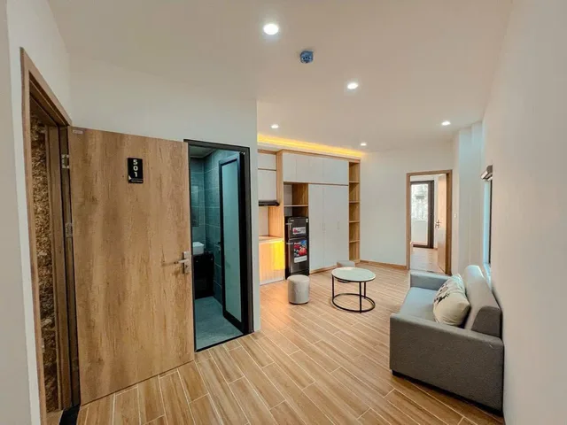 Bán tòa nhà căn hộ dịch vụ đường Bùi Xương Trạch, 90m2 - 6 tầng, thang máy