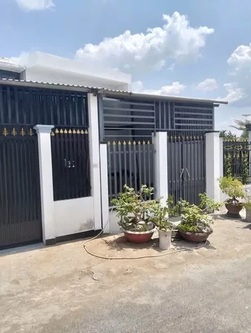 Bán Nhà 78.1m2 có sẵn 78.1 m2 thổ cư giá 990 triệu tại Xã Phú Quới, tỉnh Vĩnh Long