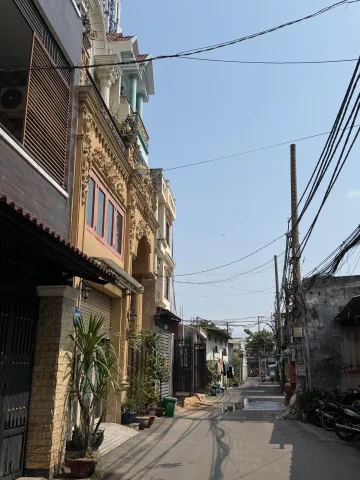 -Vị trí đẹp, kinh doanh mua bán đa ngành, trường học các cấp, chợ, siêu thị sát nhà, 1 bước qua Tân Phú.
