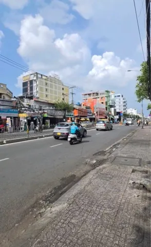 BÁN NHÀ MẶT TIỀN 30M LÊ VĂN QUỚI BÌNH TÂN 210M2 THU 65 TRIỆU 33,5 TỶ