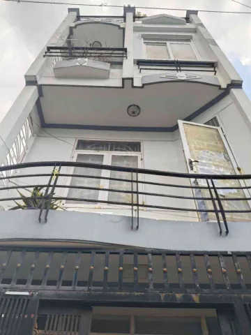 📍 Gần Chợ và Nhà Thờ Hẻm ô tô tránh nhau - 💰 5.x tỷ - 📐 4.1x11m (44m²) - Lô góc 2 mặt tiền thông thoáng, Ô tô 7 chỗ vào nhà, Hoàn công chuẩn