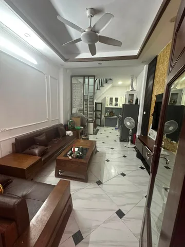 Cho thuê nhà ngõ 145 CỔ NHUẾ. 10.5 triệu/ tháng. Cho thuê: Ưu tiên Hộ gia đình, nhóm đi làm ít người