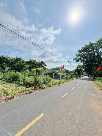 Bán Đất 197.6m2 có sẵn 100 m2 thổ cư giá 250 triệu tại - Tân Thành - Huyện Đồng Phú Bình Phước
