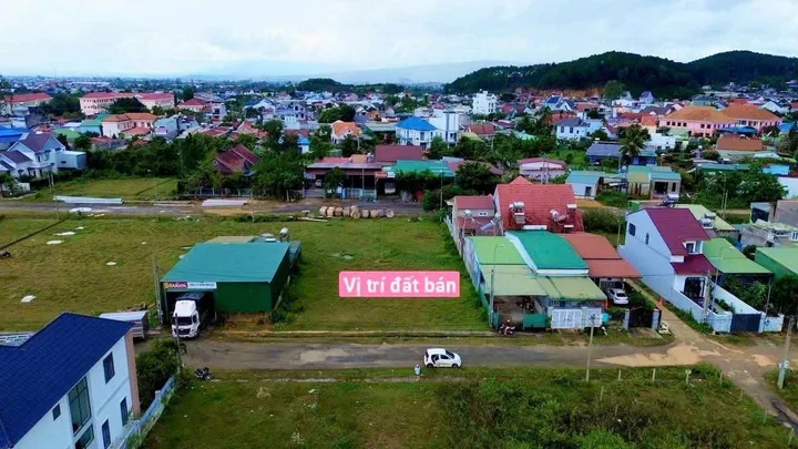Tt đinh văn lâm hà dt 12*24,5m full thổ đất trung tâm thị trấn cách 100m đường vành đai giá nhỉnh 2 tỷ