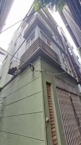 Bán nhà đường CẦU GIẤY. Lô góc, dân xây. Gần đường oto, gần phố.