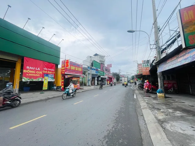 Bán đất mặt tiền đường Hà Huy Giáp An Phú Đông Quận 12 DT 5.3x25m, giá 9.6 tỷ