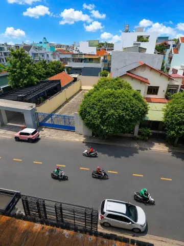 TÒA NHÀ MẶT TIỀN – TÀI SẢN GIỮ TIỀN, DÒNG TIỀN CÓ HẦM  THANG MÁY
