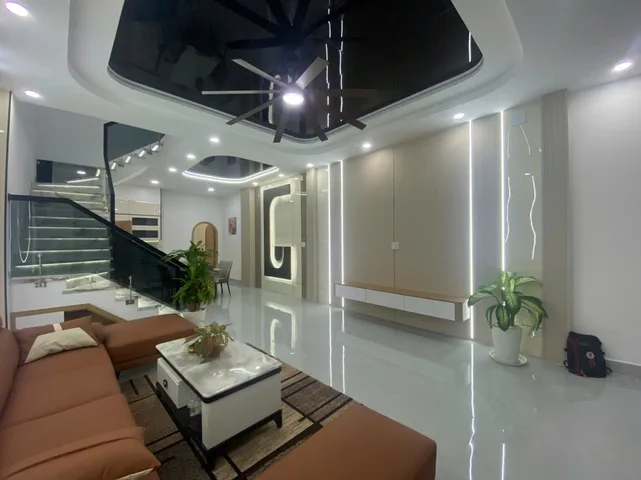 Chỉ 7 tỷ xíu siêu phẩm HƯƠNG LỘ 2,(100m2)4 tầng,hẻm xetải thông tứ tung,giá 7.5tỷ(KK2007)