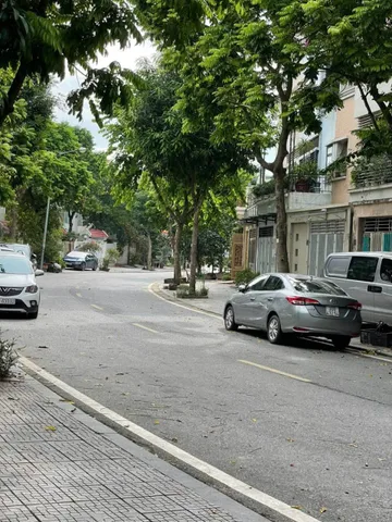 Bán BIỆT THỰ KĐT VĂN PHÚ. HÀ ĐÔNG. 205M2 - 4 TẦNG. MT 11M.