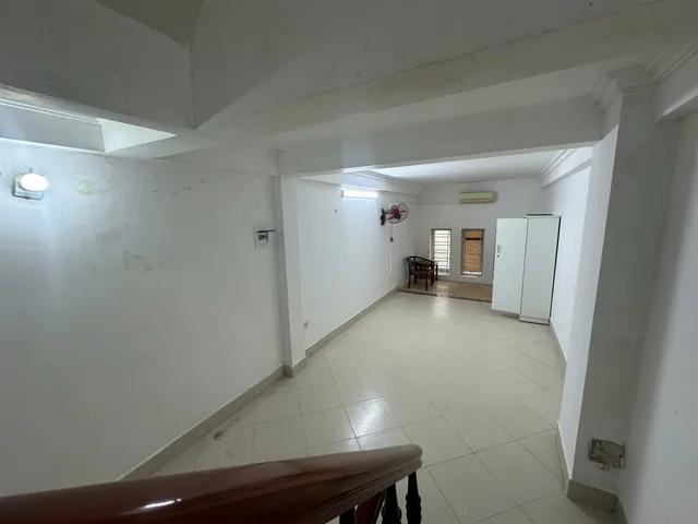 Cho thuê nhà ngõ 24 Hoàng Quốc Việt, Cầu Giấy 30m x 5T (3 ngủ) giá 13 triệu