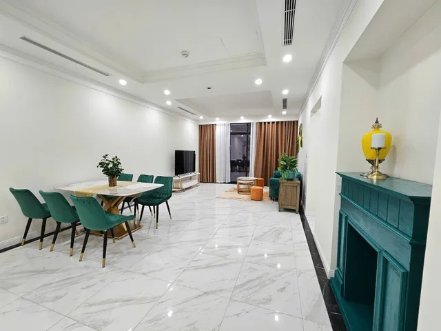 Cần cho thuê gấp căn 3PN full đồ tại Hateco Laroma. Có thể vào ở được luôn. Giá thuê 28tr/m2