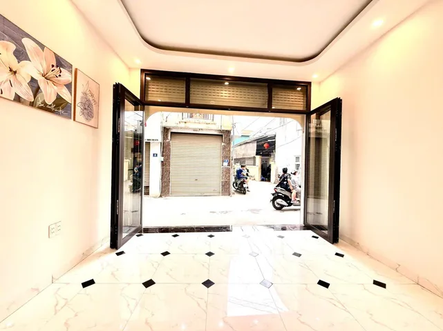 NHÀ MẶT ĐƯỜNG LA PHÙ – 30M² – 3 TẦNG – KINH DOANH ĐỈNH – CHỈ XÁCH VALI VỀ Ở CHI HƠN 7 ĐỒNG.