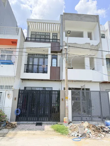 Cần bán nhà riêng tại phường Long Phước, tp Hồ Chí Minh.