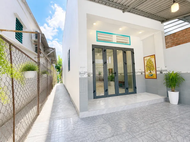 BÁN NHÀ DIỆN TÍCH  136m² NGANG 5M, DÀI 26M MIÊN MAN -NGAY CHỢ ĐÊM LINH TRUNG