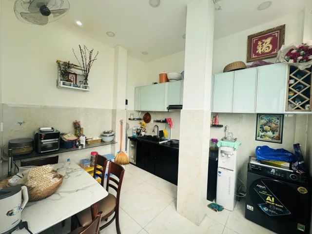 BÁN NHÀ 3 TẦNG LINH XUÂN - LÔ GÓC 2 MẶT HẺM XE HƠI, 5 PHÒNG NGỦ 3 WC