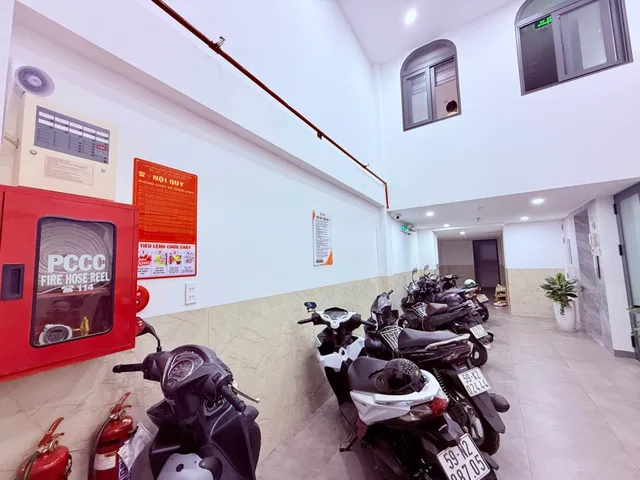 🔥 (GẦN PHẠM VĂN BẠCH) HẺM Ô TÔ TRÁNH NHAU - 21.x TỶ - 6.3M x 16M (100M²) - CHDV 6 TẦNG THANG MÁY, NỞ HẬU 6.5M, DÒNG TIỀN 100TR/THÁNG 🔥