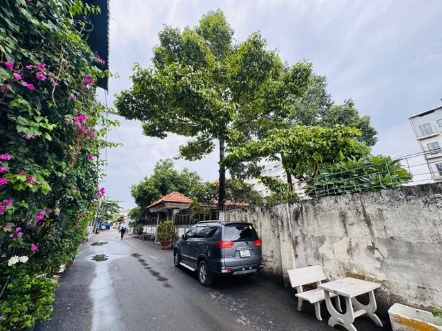 Bán Đất 190m2 có sẵn 190 m2 thổ cư giá 10 tỷ tại Đường Lã Xuân Oai Phường Long Trường Quận 9 TP. Hồ Chí Minh