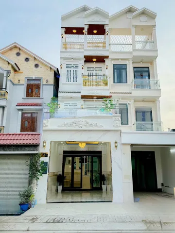 A Cữu nhà bán căn nhà 4 tầng mặt tiền kinh doanh giá 9.8 tỷ