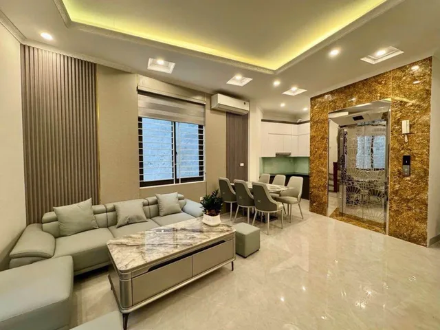 🔥 HIẾM CÓ KHÓ TÌM – LÔ GÓC THANG MÁY VIỆT HƯNG – Ô TÔ ĐỖ CẠNH NHÀ 10M! 🔥