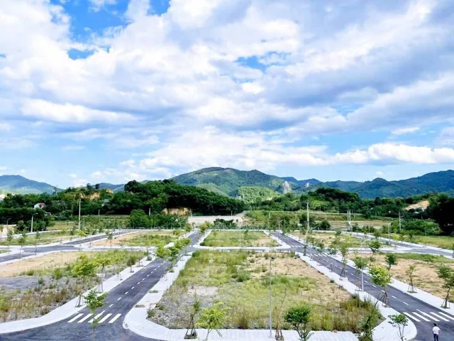 bán gấp đất green valley 85m, mặt tiền 7m cách cao tốc 200m, gần chợ, khu công nghiệp 214Ha