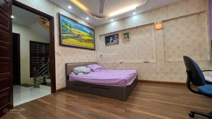 Cho thuê Nhà Ngõ 100 Tây Sơn 40M² 5 Tầng 4 Ngủ - Full Nội Thất - Gần Phố - Vừa Ở, Vừa Kinh Doanh VP - Giá Thuê 22tr