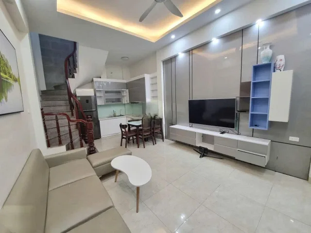 Cho thuê Nhà Ngõ 105 Trần Quốc Vượng - Cầu Giấy 35M² 5 Tầng 3 Ngủ - Full Nội Thất Cao Cấp - Giá Thuê 17tr